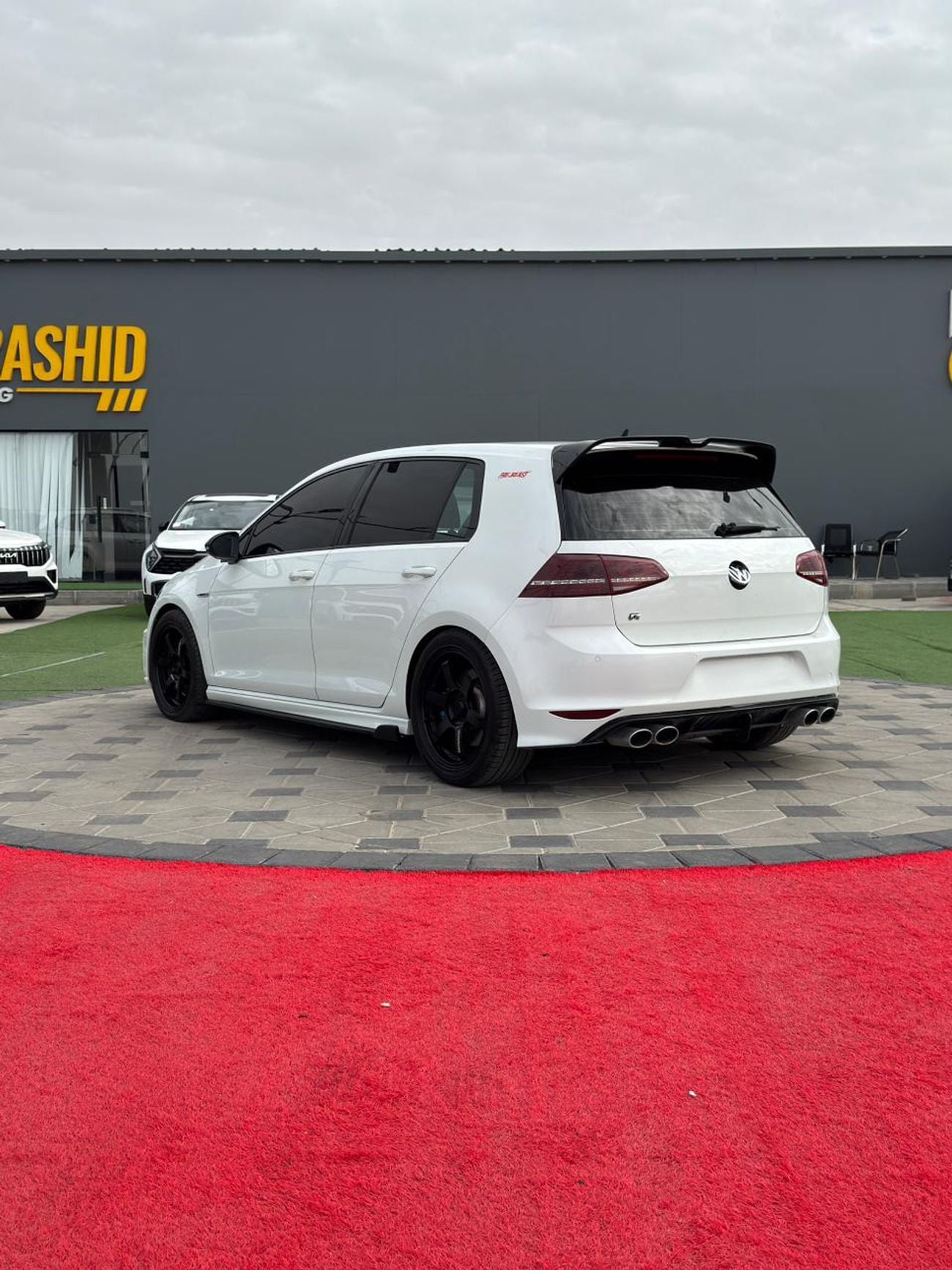 فولكس واجن جولف ار 