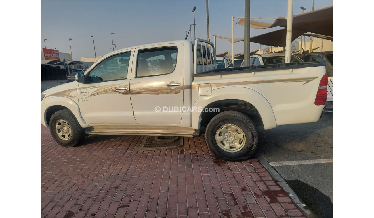 Toyota Hilux 2.4L 4WD DIESEL MT