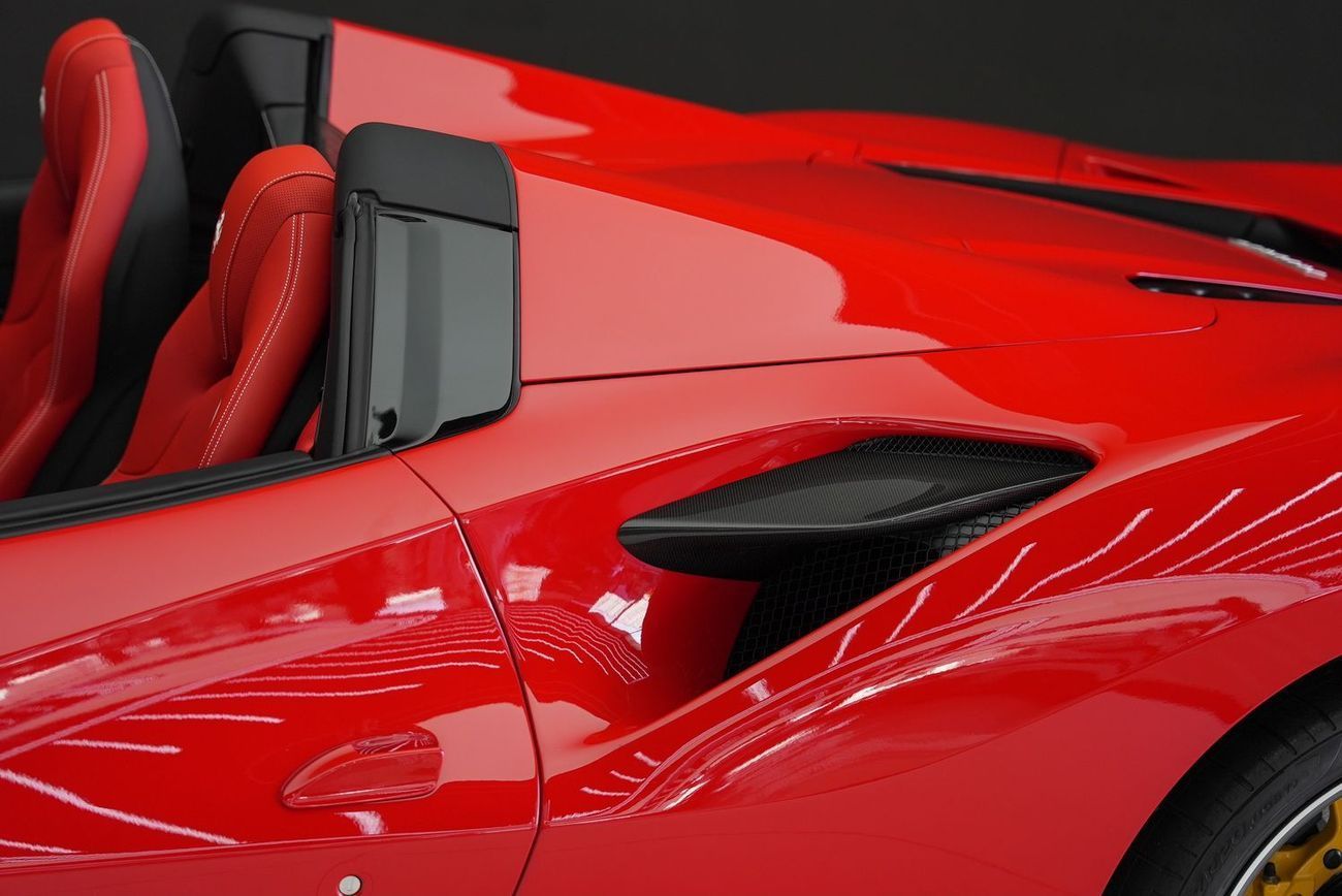 Ferrari F8 Spider 3.9T V8