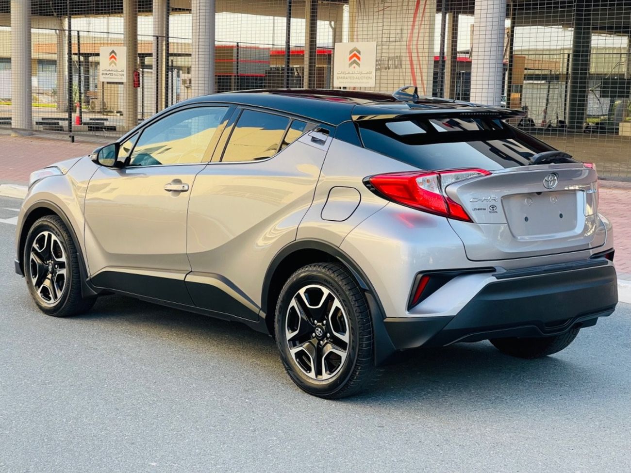 Used Toyota CHR C-HR LIMITED PUSH START 2019 for sale in Dubai - 743378
