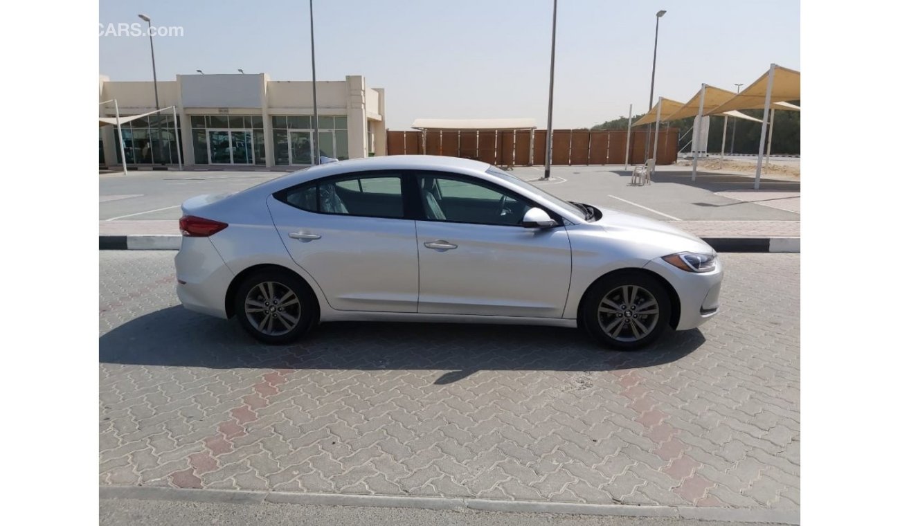 Hyundai Elantra SE - Special Edition