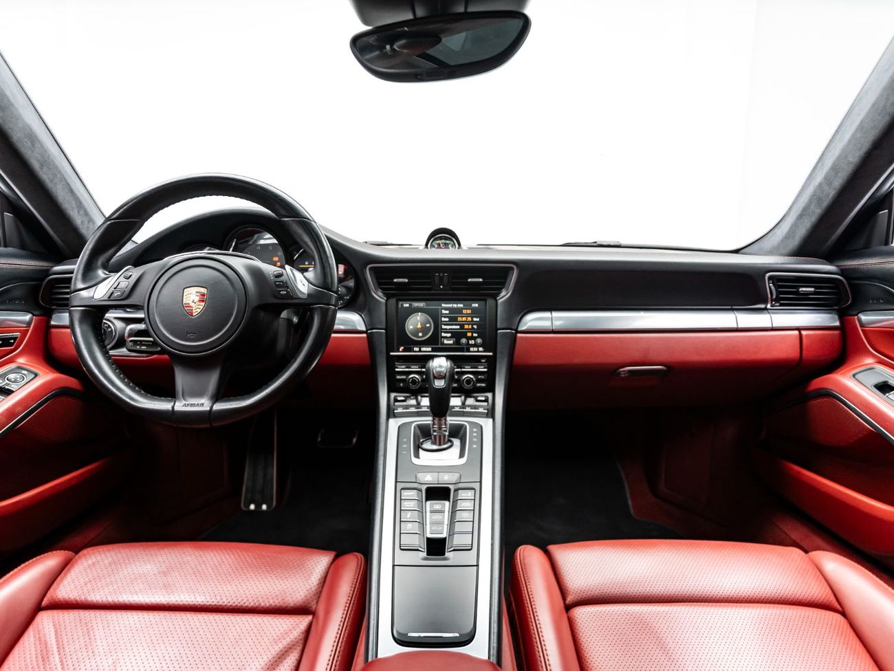 Porsche 911 Carrera 4S 3.8L Coupe 2015 Porsche 911 Carrera 4S, 1 Year Munich Motor Works Warranty, Low KMs, GCC