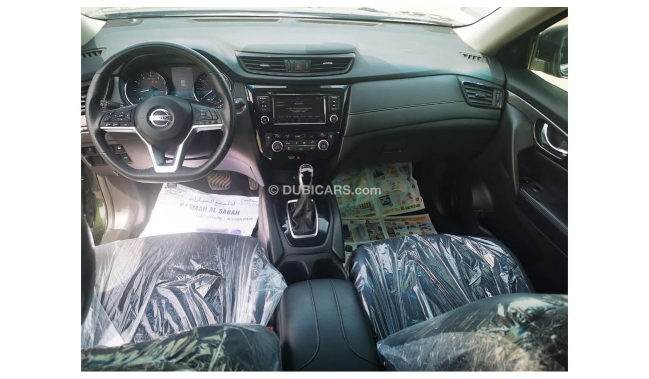 Nissan Rogue SV - AWD