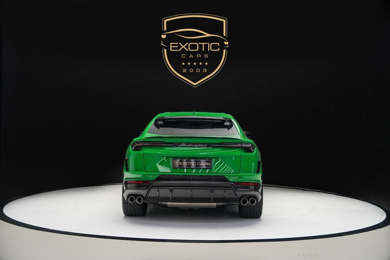 لامبورغيني اوروس 4.0T V8 Performante