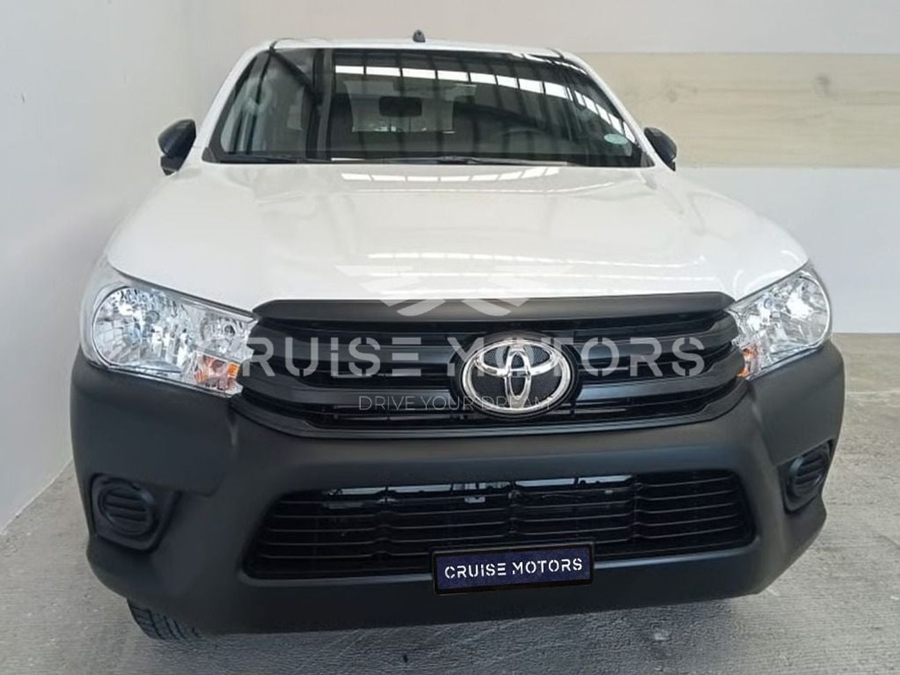 Toyota Hilux Double Cabin J - Manual - 2.4 L - diesel - SUV - 4x4 - 5 Seats - 4 Door