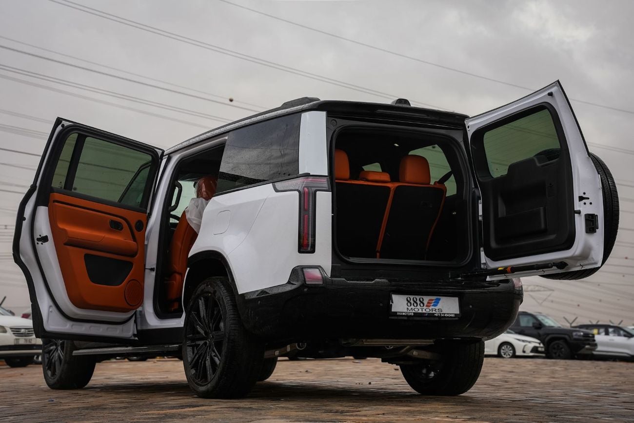 روكس أداماس FIRST CLASS 2026 ROX ADAMAS 7-Seats EREV SUV 4x4 White 0KM