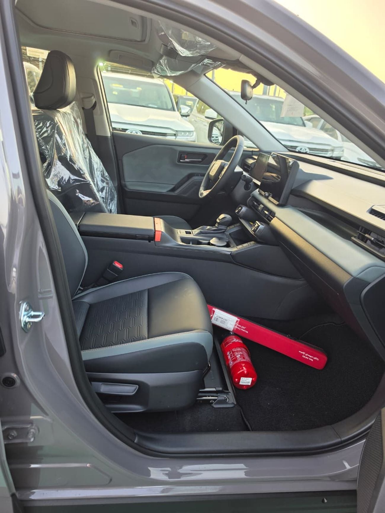 تويوتا راف ٤ Toyota RAV4 AXAL64 Hybrid 2026 – 2.5 لتر AWD | هايبرد | 5 أبواب | فل أوبشن