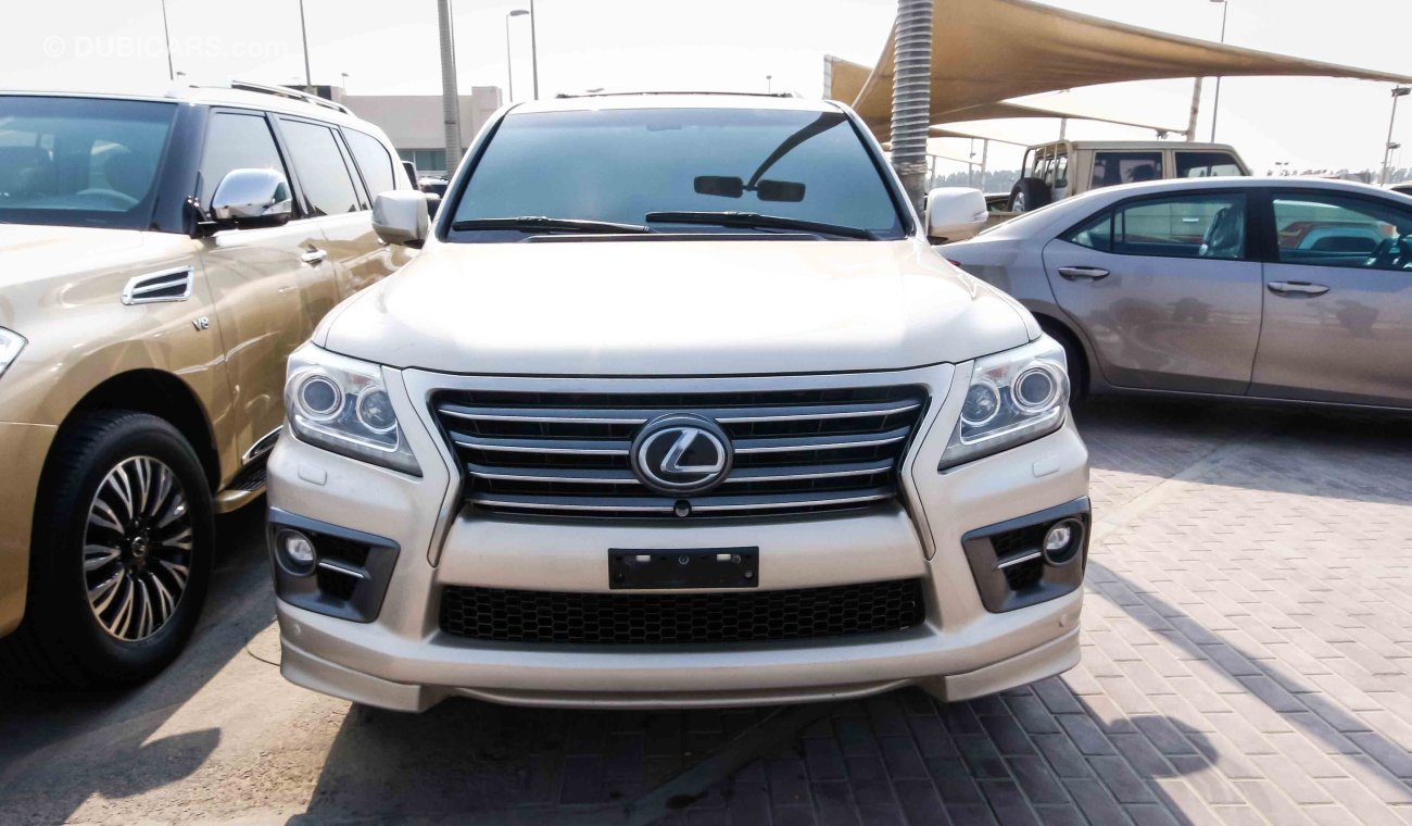 Lexus LX570