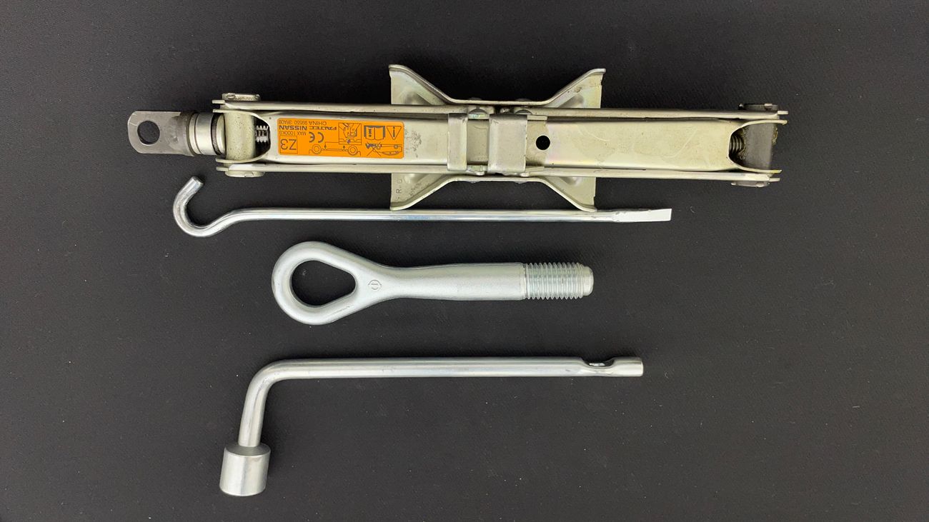 Nissan Sentra SV 1.6L (110 HP) SV 1.6 | Zero Down Payment | Home Test Drive