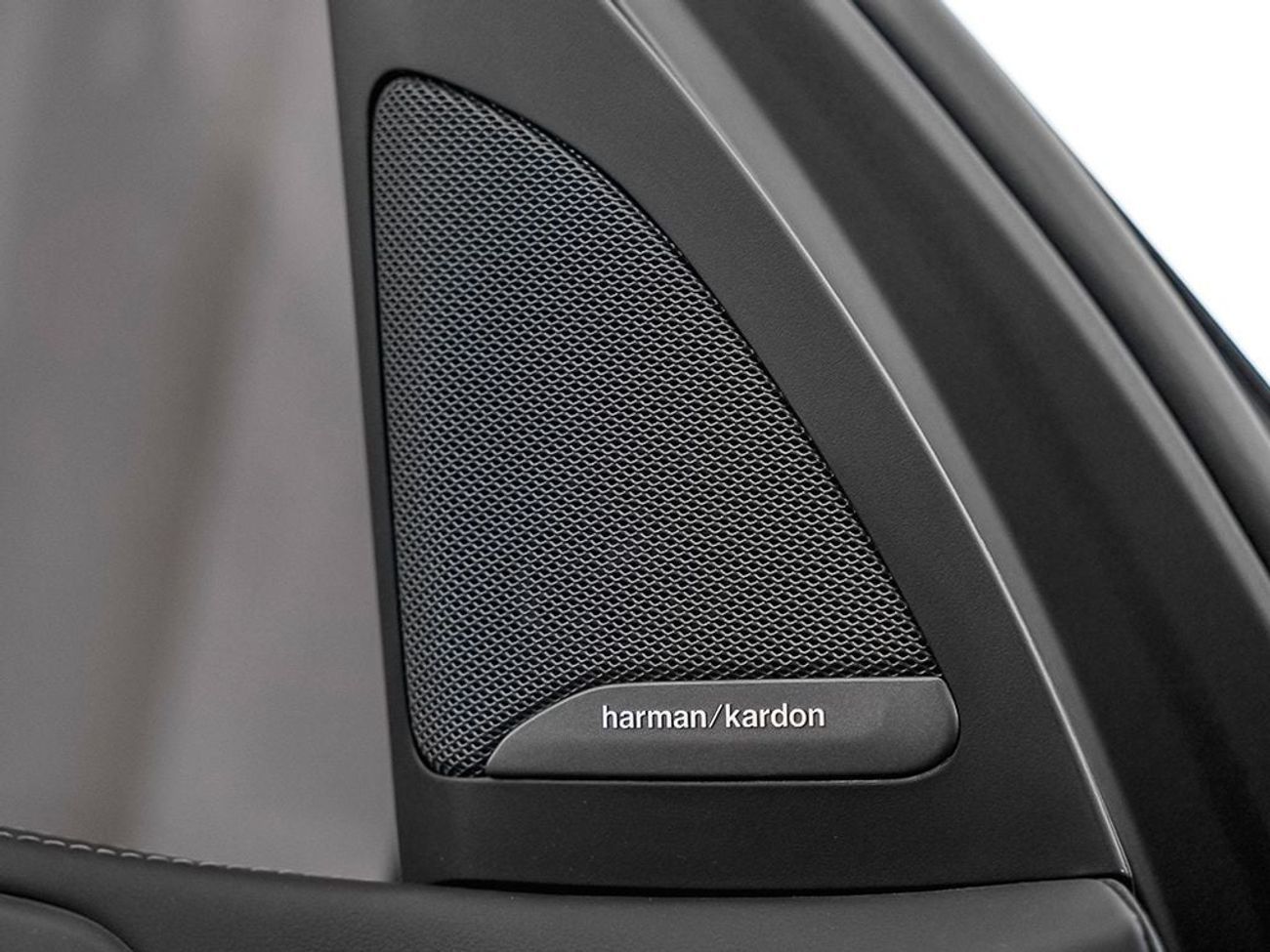 BMW X7 40i M Sport Pure 3.0L (335 HP) 40i M Sport Pure 3.0L (375 HP)