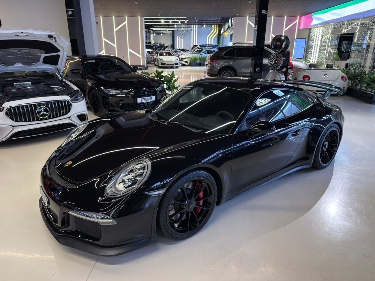 Porsche 911 GT3 3.8L (475 HP) Coupe 2016 Porsche 911 GT3 - GCC Specs - Dealer Warranty Till 11/26 - Full Service