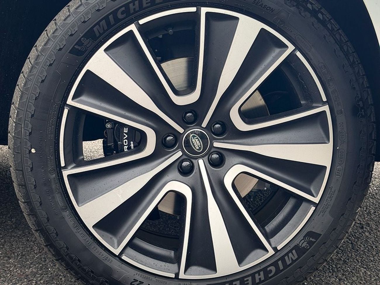 لاند روفر رينج روفر P460e LWB Autobiography Right Hand Drive