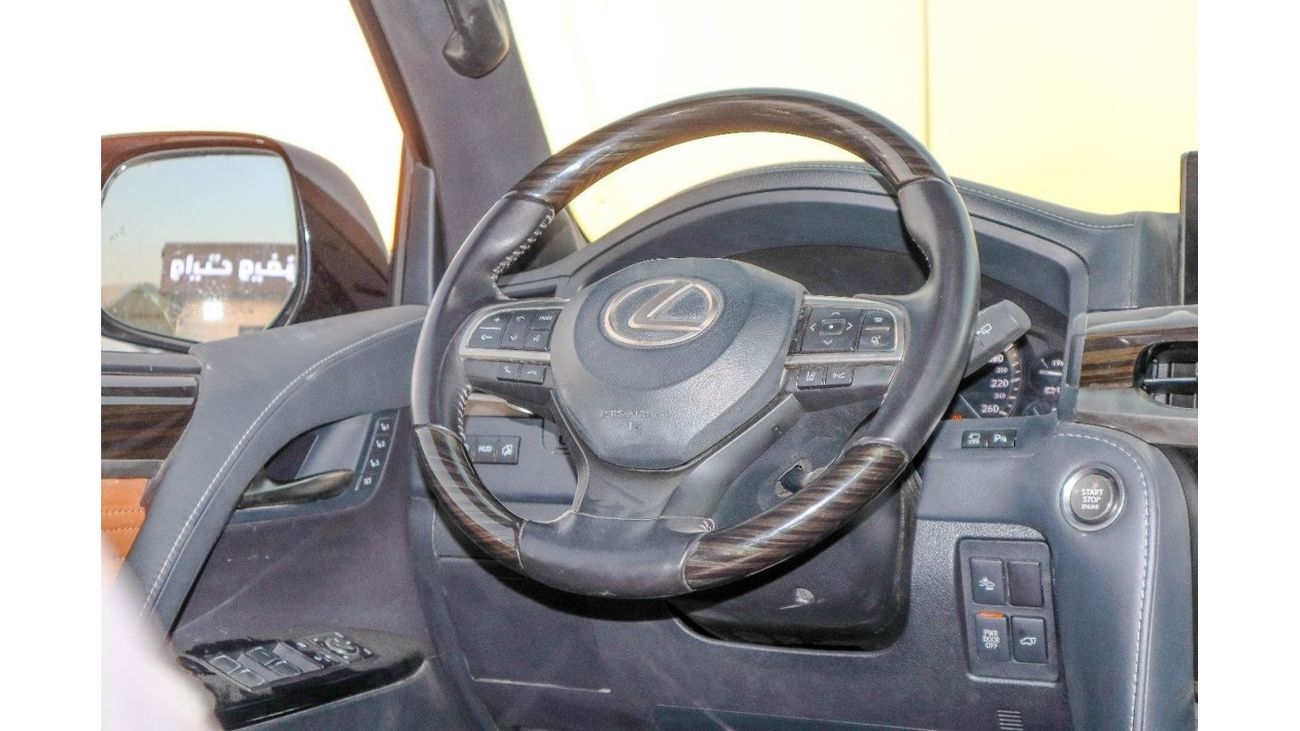 لكزس LX 570 سيجناتشر