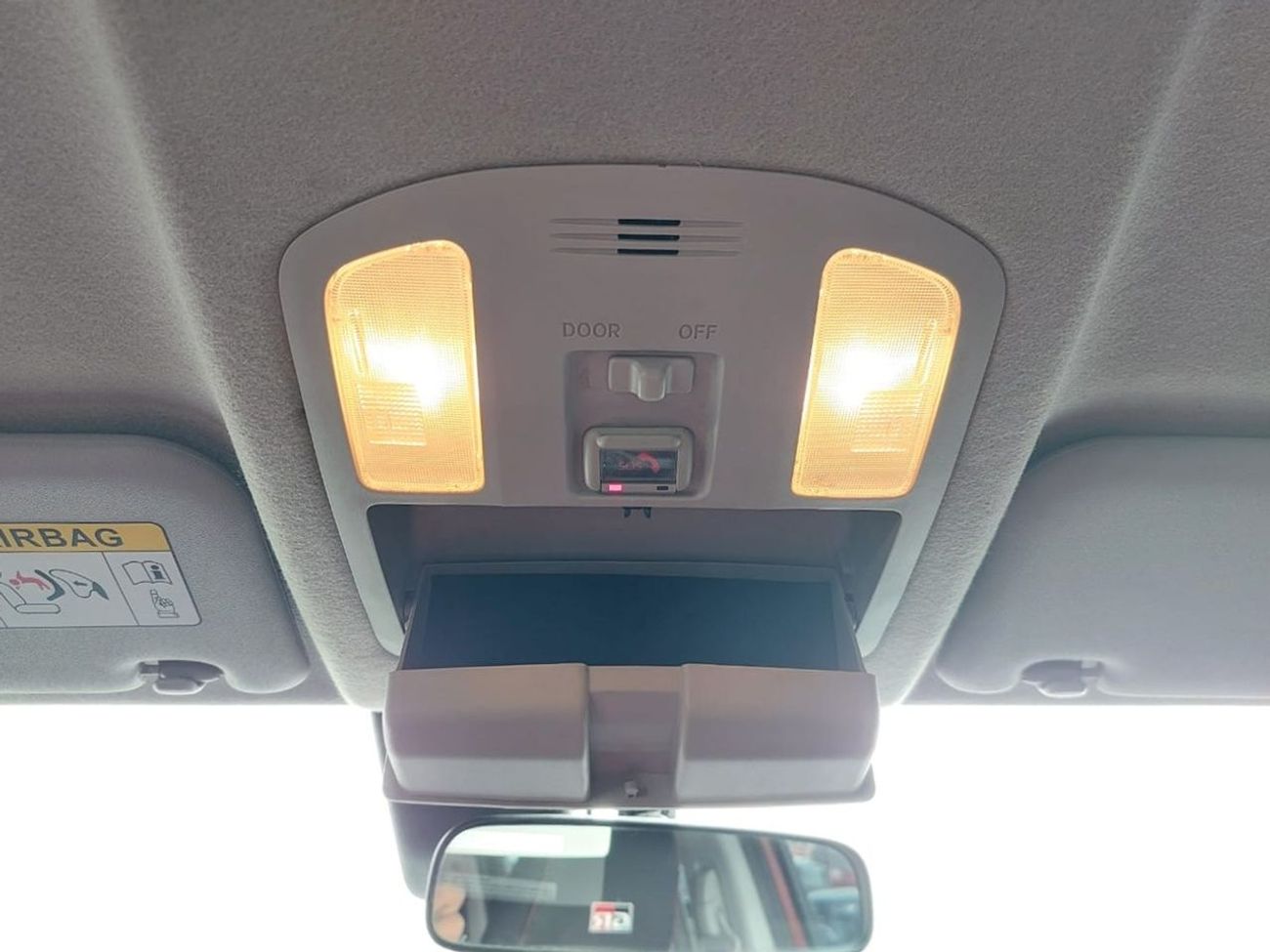 تويوتا هيلوكس TOYOTA HILUX PICK UP RHD 2022 MODEL 2.8 L DIESEL AUTOMATIC(PM81032)