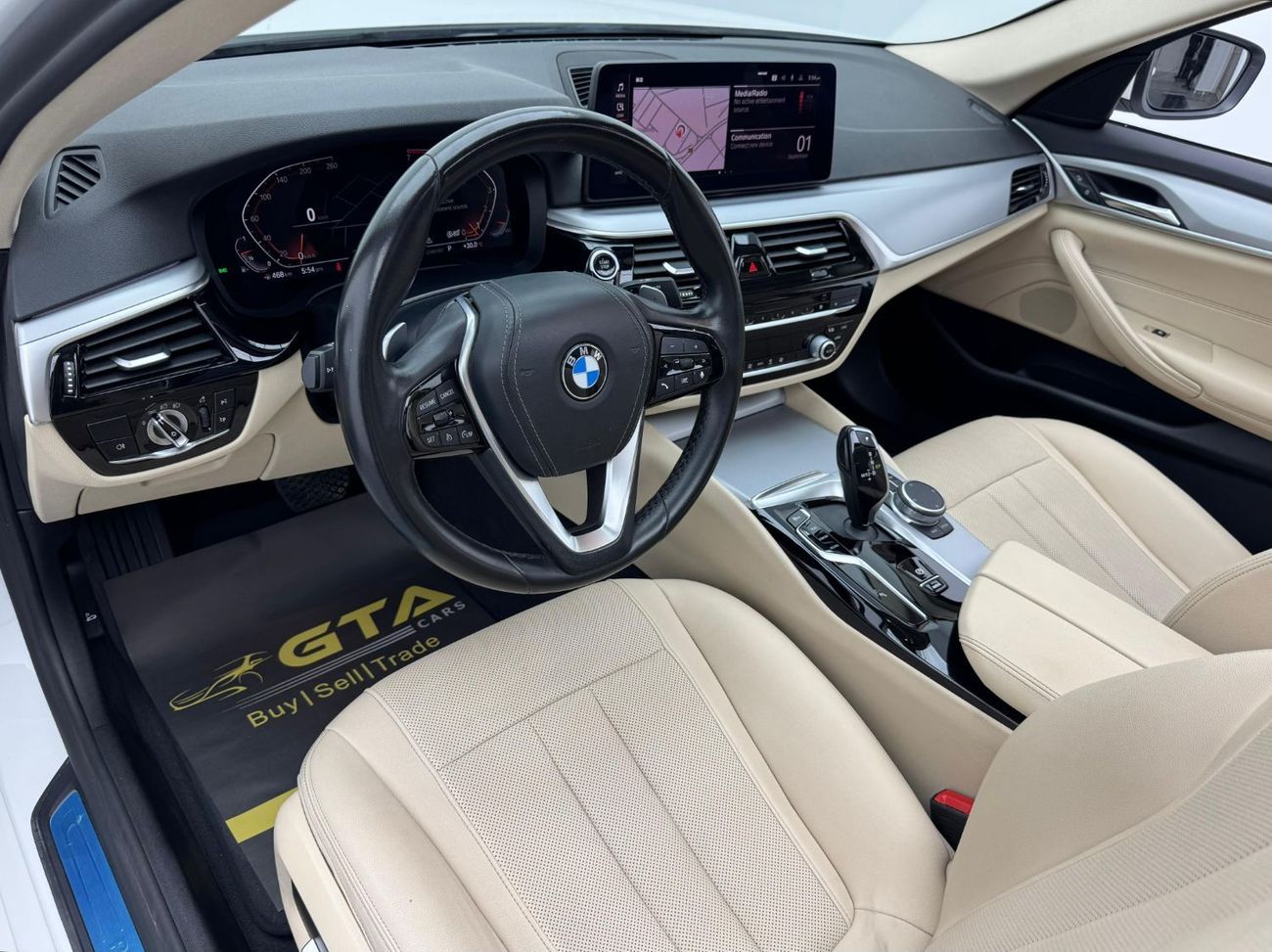 بي أم دبليو 520i Std 2.0L 2021 BMW 520i, BMW Service History, BMW Warranty & Service Contract, Excellent Condition, G