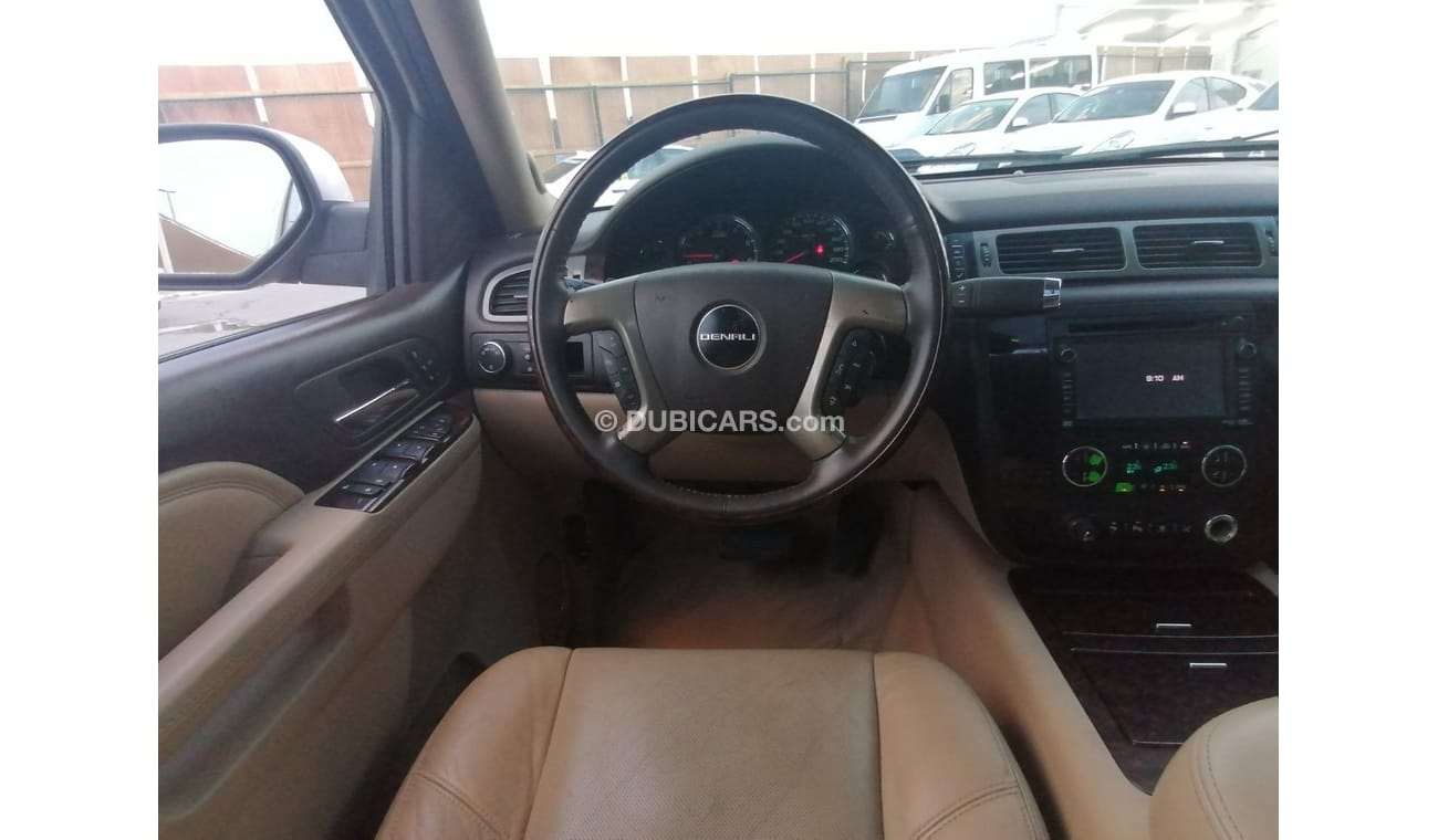 GMC Yukon GMC YOUKAN DENALI XL