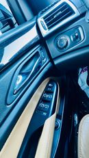 Cadillac SRX 3.6L 5 seats  4door