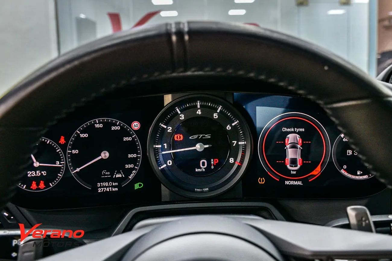 بورش 911 911 Carrera 4 GTS – Top Spec