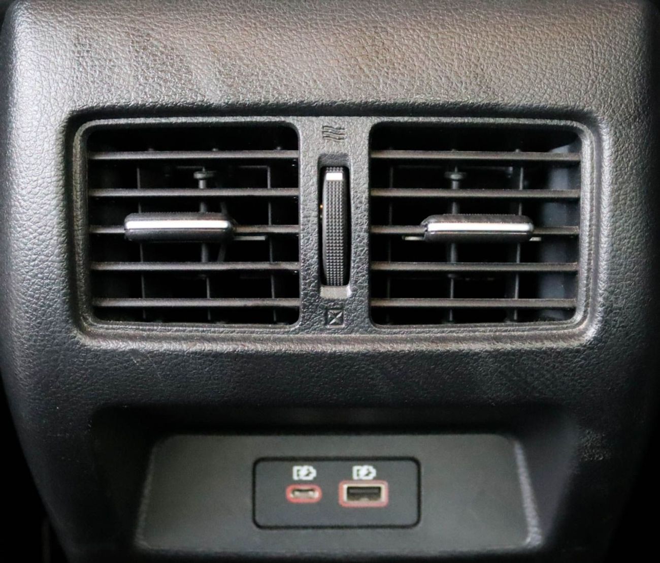 Nissan Altima 2.5 S Nissan Altima 2.5L 2020 GCC, original paint, accident-free, in excellent condition 1175 P.M