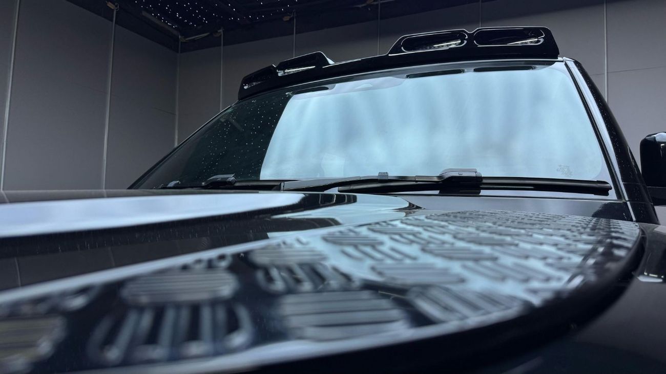 Land Rover Defender DIESEL ,RIGHT HAND DRIVE