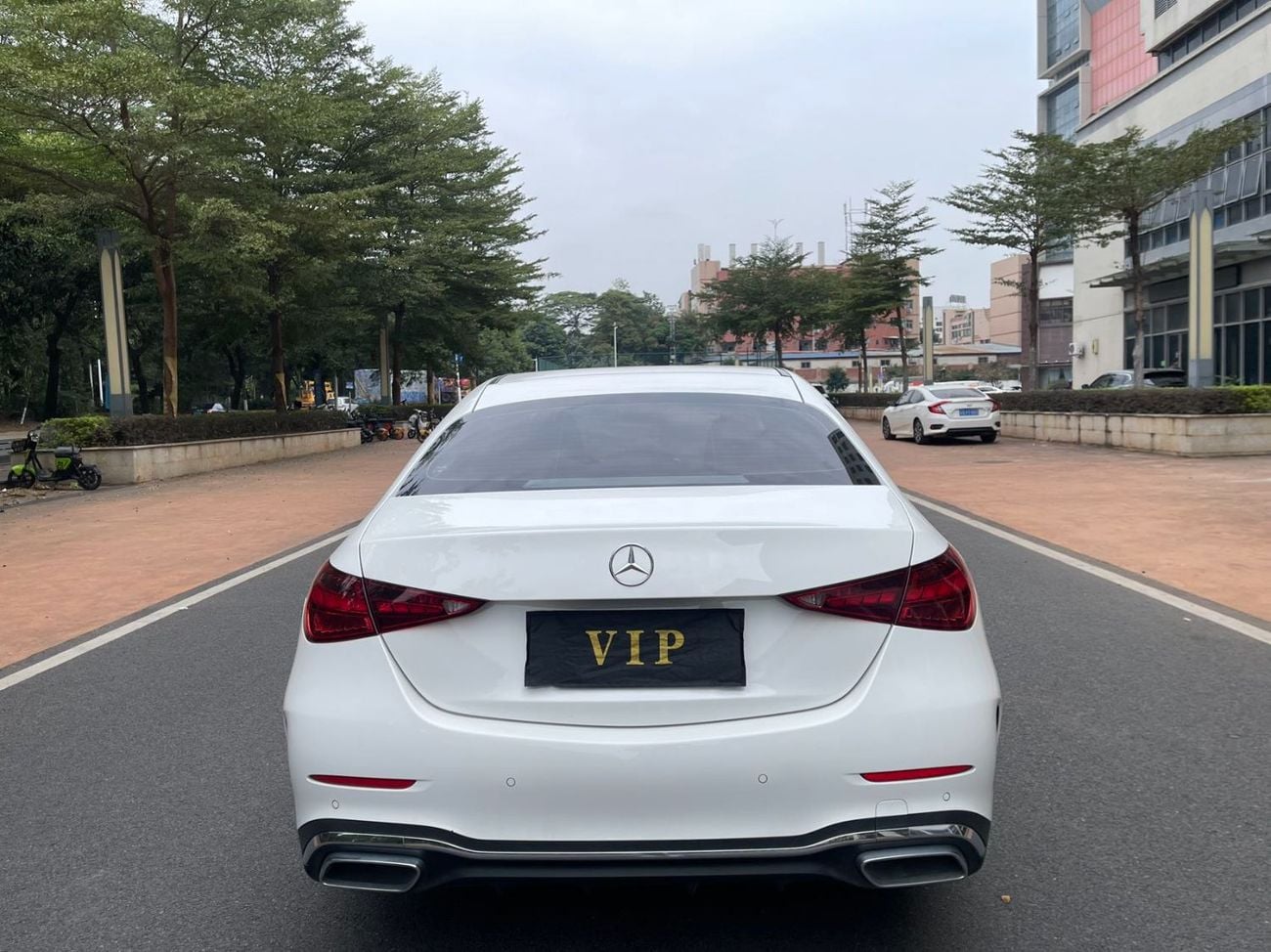 مرسيدس بنز C200 L