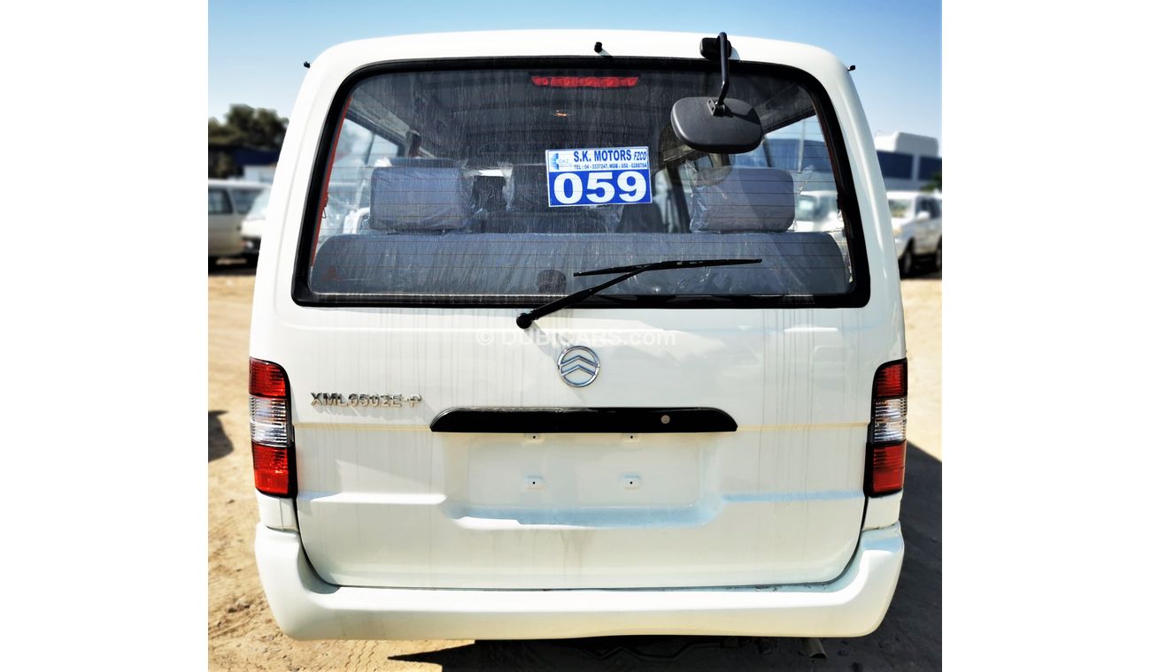 غولدن دراغون XML6502E 2.2L, M/T, 15' Tyre, Key Start, Xenon Headlight, CODE-GDW20