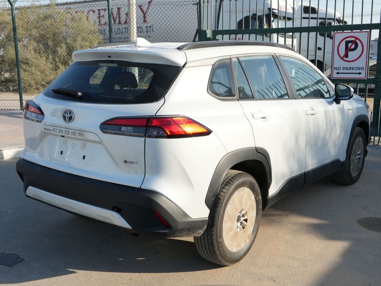 Toyota Corolla Cross LTD HEV 2025 TOYOTA COROLLA CROSS 1.8L HYBRID PET A/T SUNROOF FULL GCC BRAND NEW 0KM