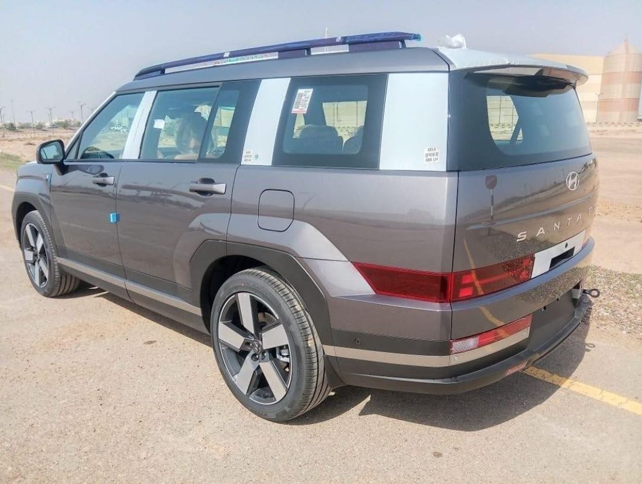 هيونداي سانتا في 2.5L PETROL 4WD LUXURY 2025