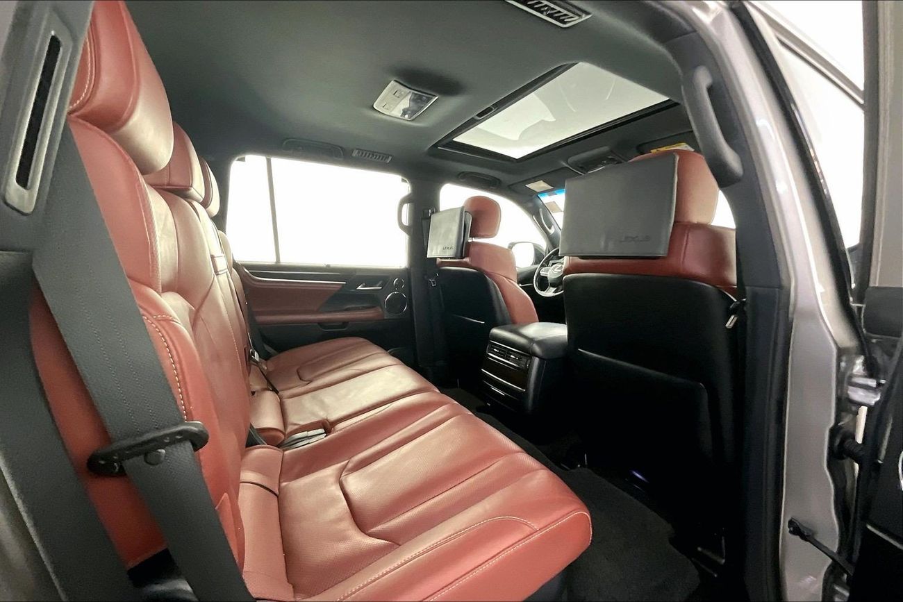 لكزس LX 570 Platinum | National Day Celebration | شامل الضمان | 0 ﺪﻔﻋﺓ ﺃﻮﻟﻯ