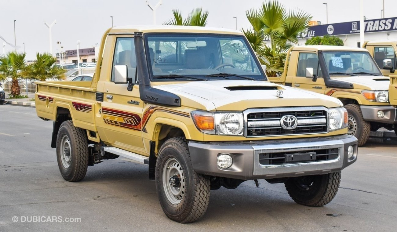 تويوتا لاند كروزر بيك آب 4.5L Diesel V8 Single Cabin