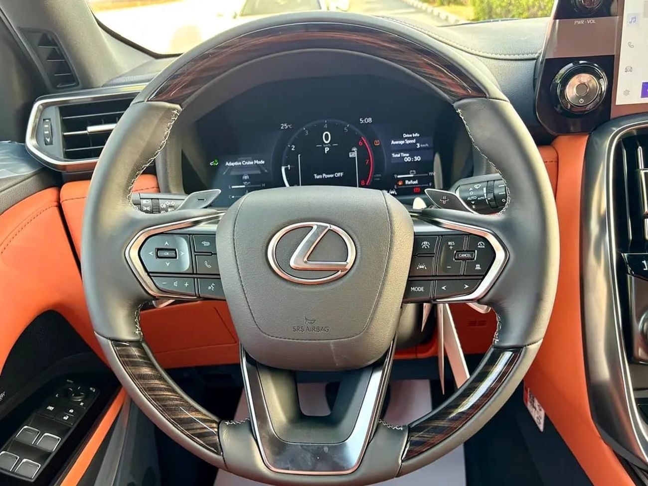Lexus LX700h VIP GCC Specs | Brand Luxury Hybrid without park