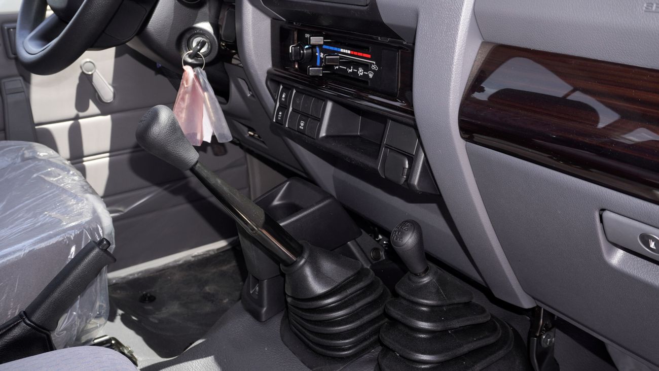 Toyota Land Cruiser 70 2.8 DIESEL 2025