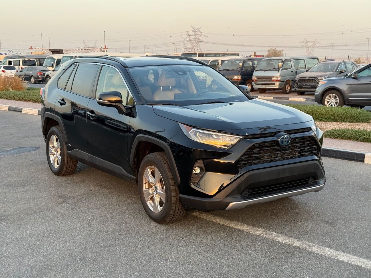 Toyota RAV4 XLE 2.5L 2020 TOYOTA RAV4 XLE HYBRID 4x4 IMPORTED FROM USA
