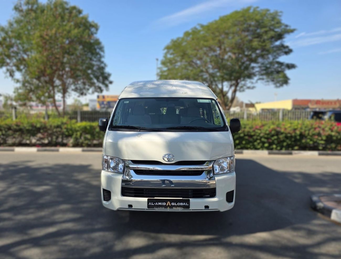 تويوتا هاياس Hiace 2.5L High Roof Diesel GL 2.5L 15-passenger