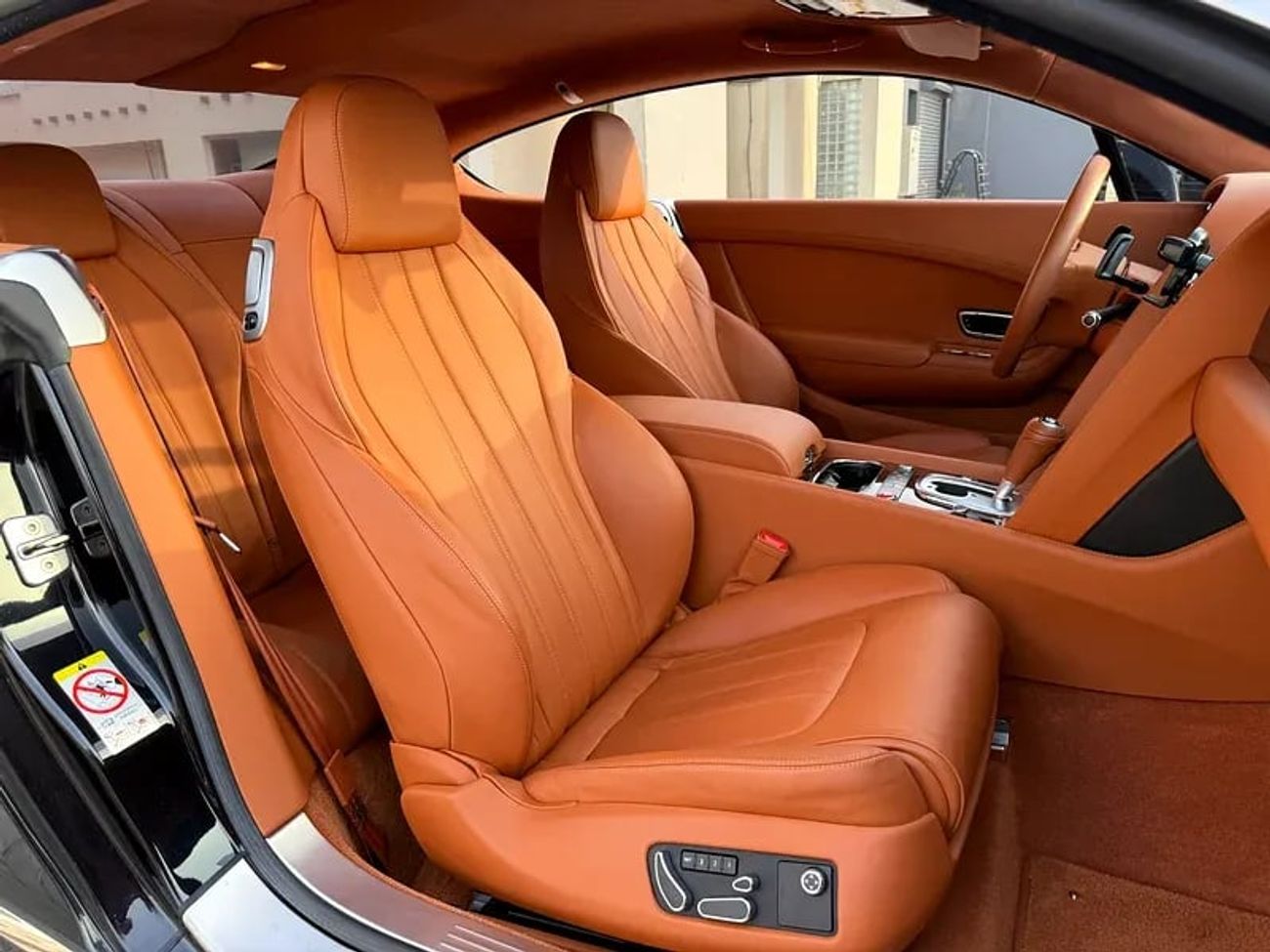 بنتلي كونتيننتال جي تي V8