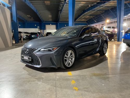 Lexus IS300 Premier | Guaranteed Warranty | 0 Down Payment