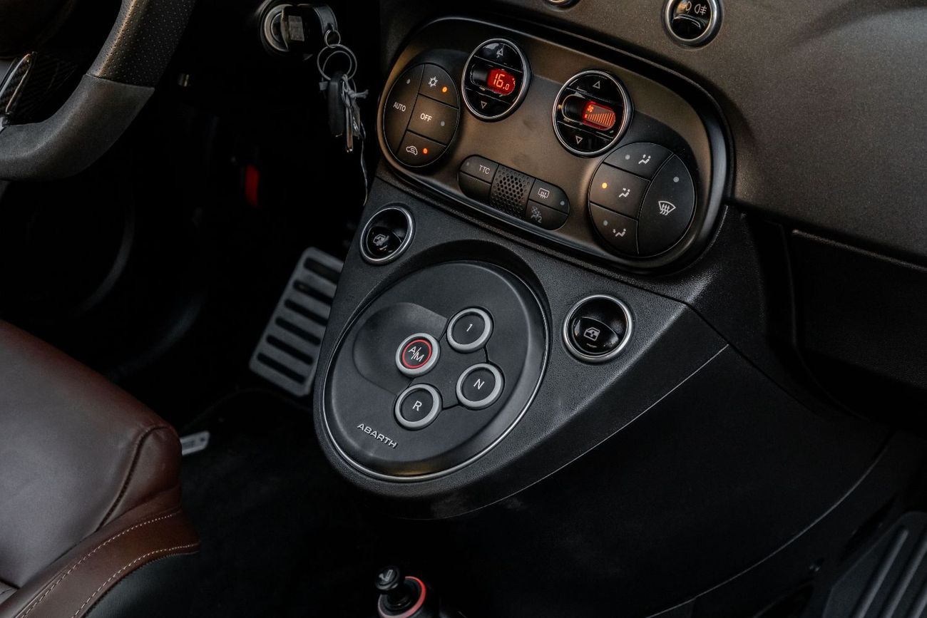 Abarth 695 695 Turismo Cabrio | 1,567 P.M | 0% Downpayment | Immaculate Condition!