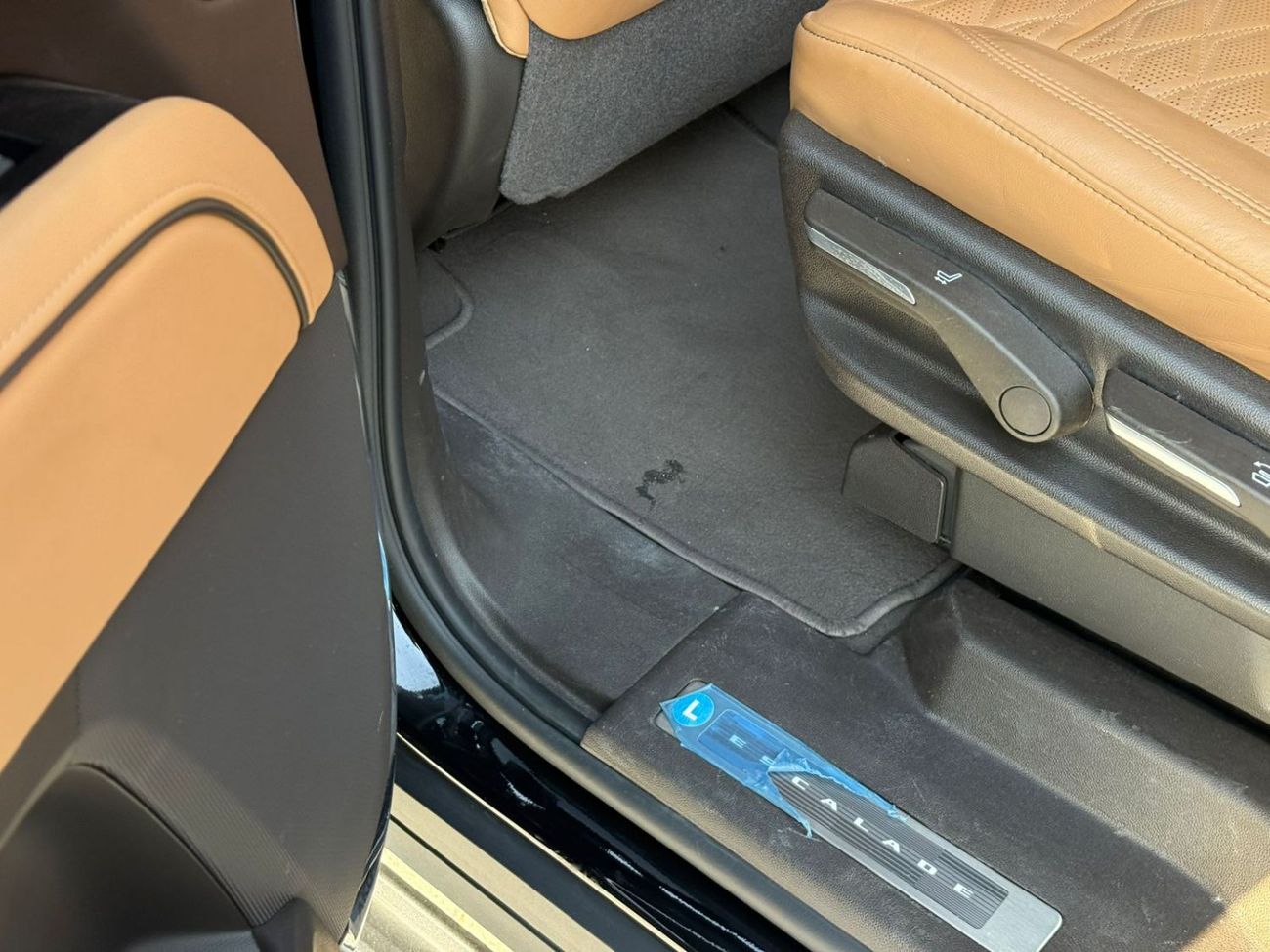 كاديلاك إسكالاد Premium Luxury Platinum 6.2L 4WD