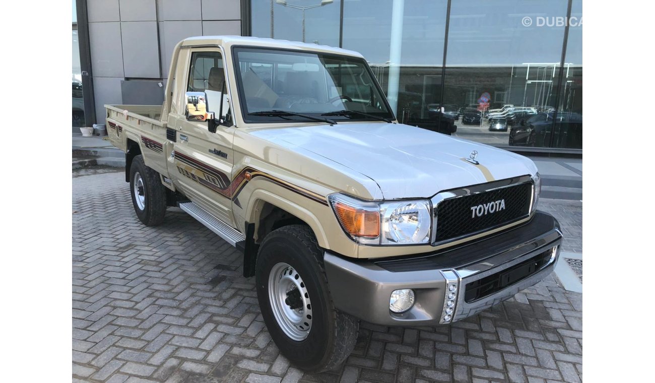 Toyota Land Cruiser Pick Up تويوتا لاندكروزر LX V6 4.0L - diff lock