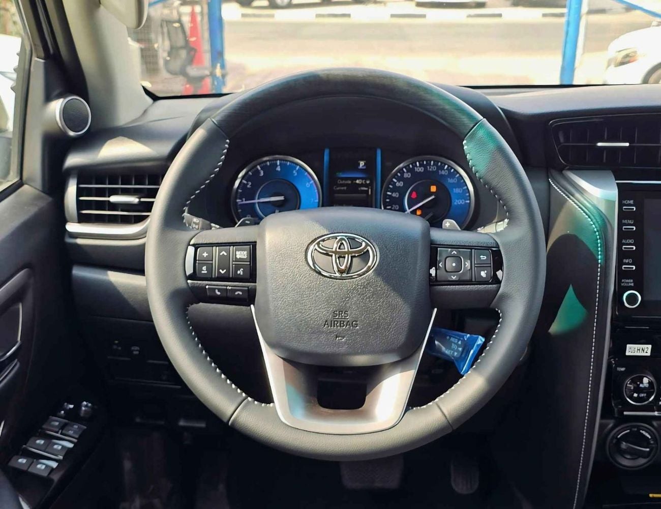 Toyota Fortuner VXR SR5 ADVENTURE / 4.0L V6 PETROL / FRONT PWR SEATS / PUSH START / DIFF LOCK AUTO A/C (CODE # F6HA)