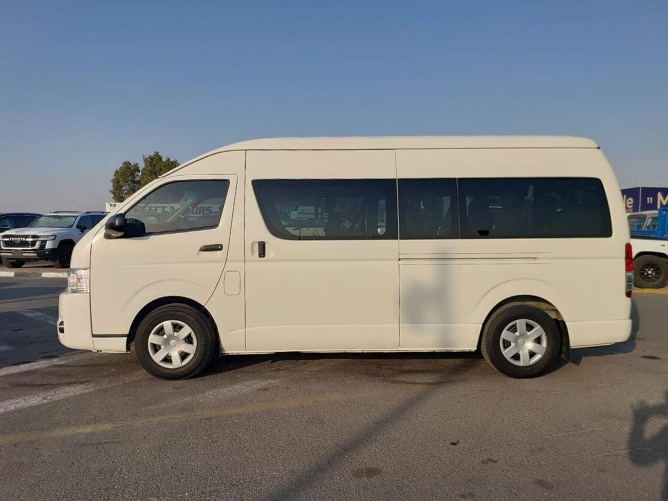 تويوتا هاياس TOYOTA HIACE COMMUTER VAN RHD 2015 MODEL 3.0 L DIESEL AUTOMATIC(PM22809)