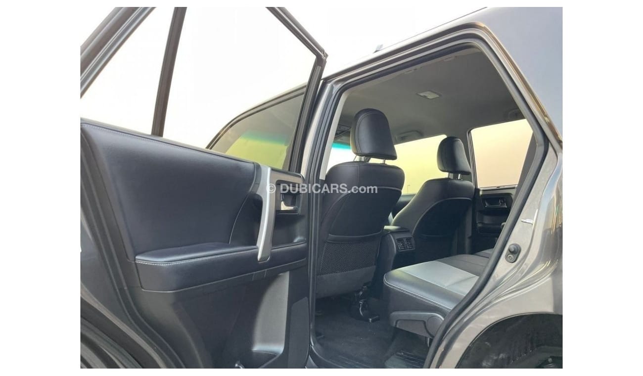 Toyota 4Runner *Offer*2018 Toyota 4Runner SR5 Premium -7 Seater - 4.oL V6 /  - UAE PASS