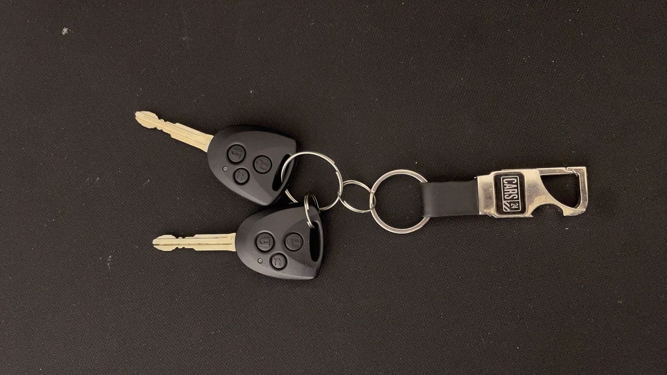 تويوتا يارس E 1.5 | بدون دفعة مقدمة | اختبار القيادة في المنزل