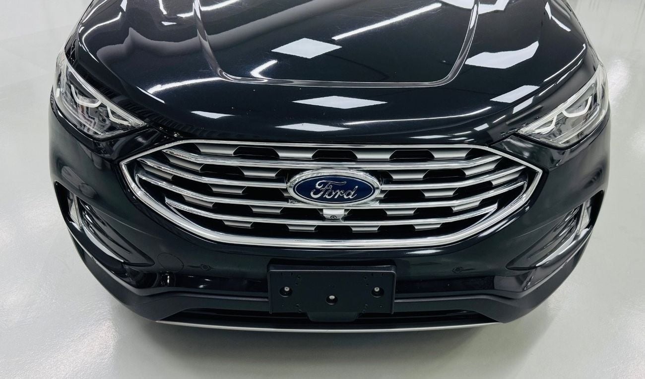 Ford Edge GCC .. FSH .. Original paint .. warranty .. Service .. AWD .. Titanium .