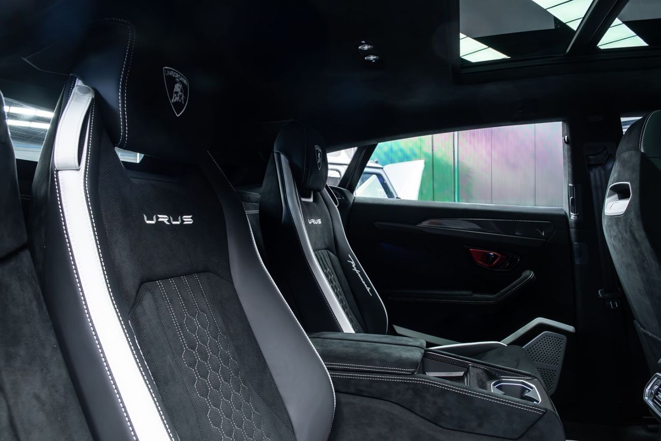 لامبورغيني اوروس 4.0T V8 Performante