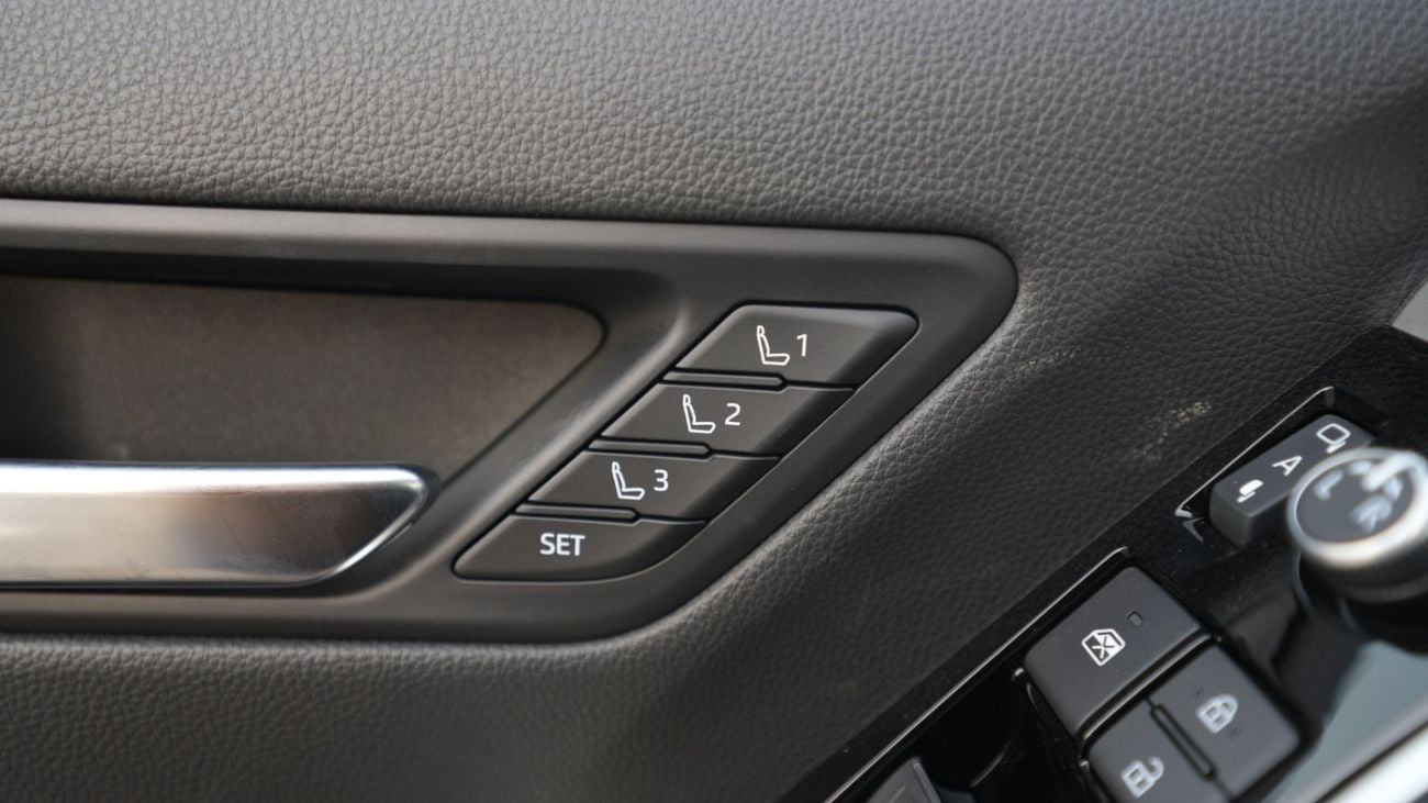 Toyota Land Cruiser VX 3.5L