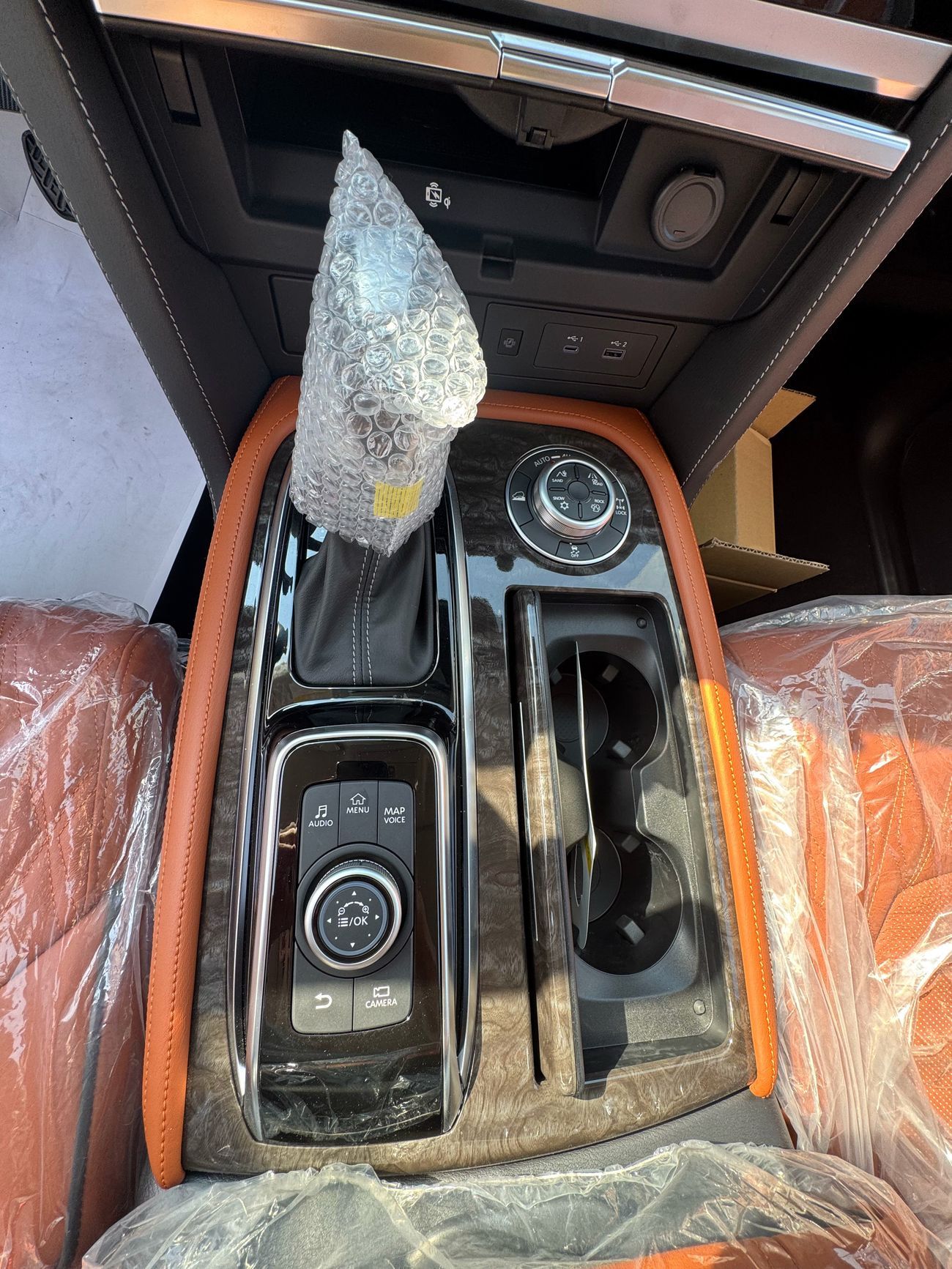 نيسان باترول SE Platinum 4.0L Nissan Patrol 4.0L Platinum Full Option