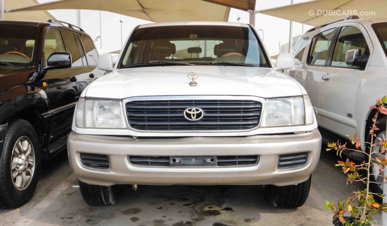 Toyota Land Cruiser GXR V6