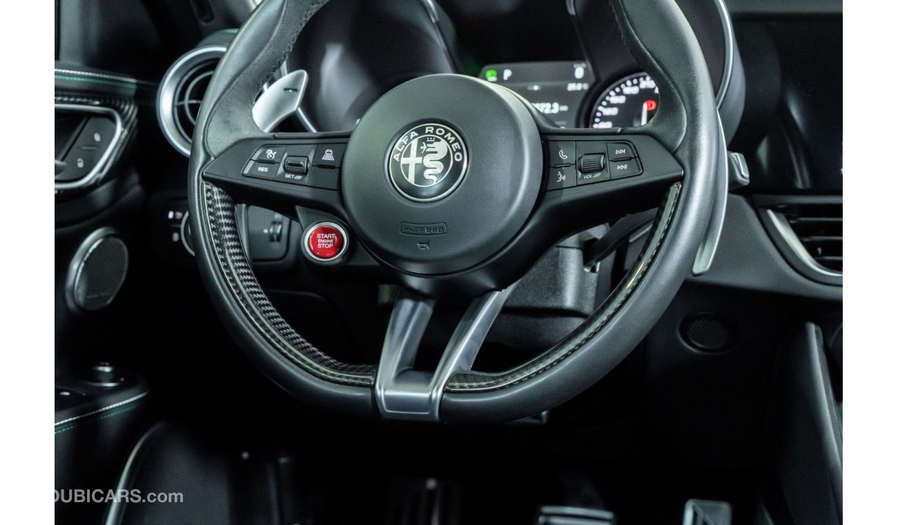 ألفا روميو جوليا 2019 Alfa Romeo Giulia Quadrifoglio Full Option / 5 Year Alfa Romeo Service Contract & Warranty