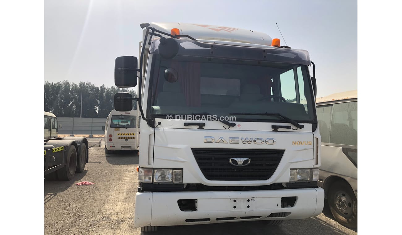 Daewoo Novus 2122 Truck 15 ton, Model:2012. Excellent condition